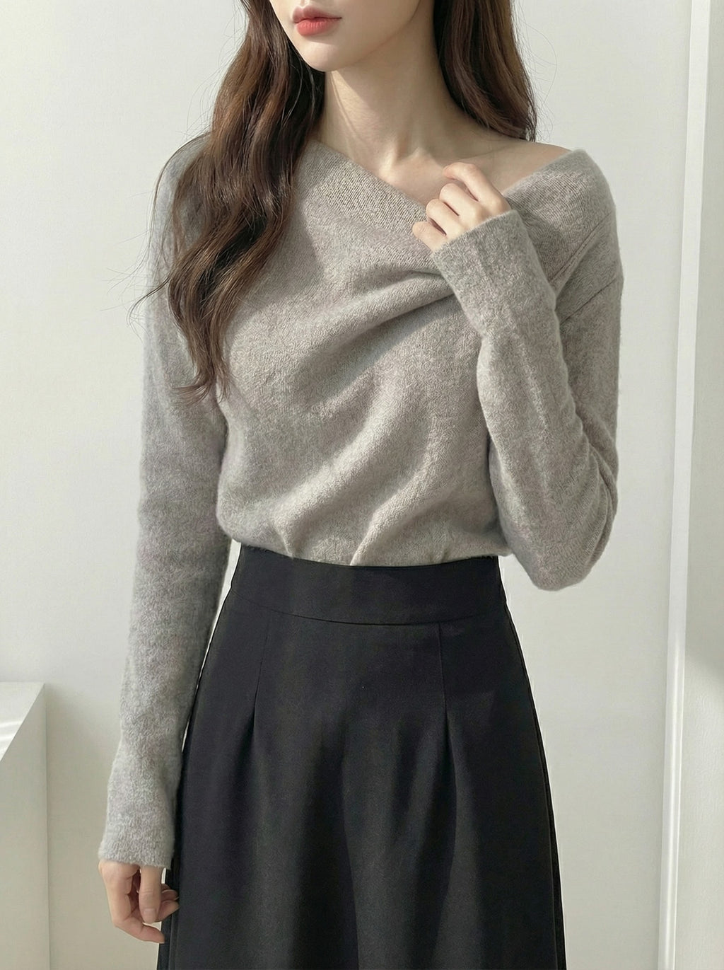 アシンメトリードレープニット