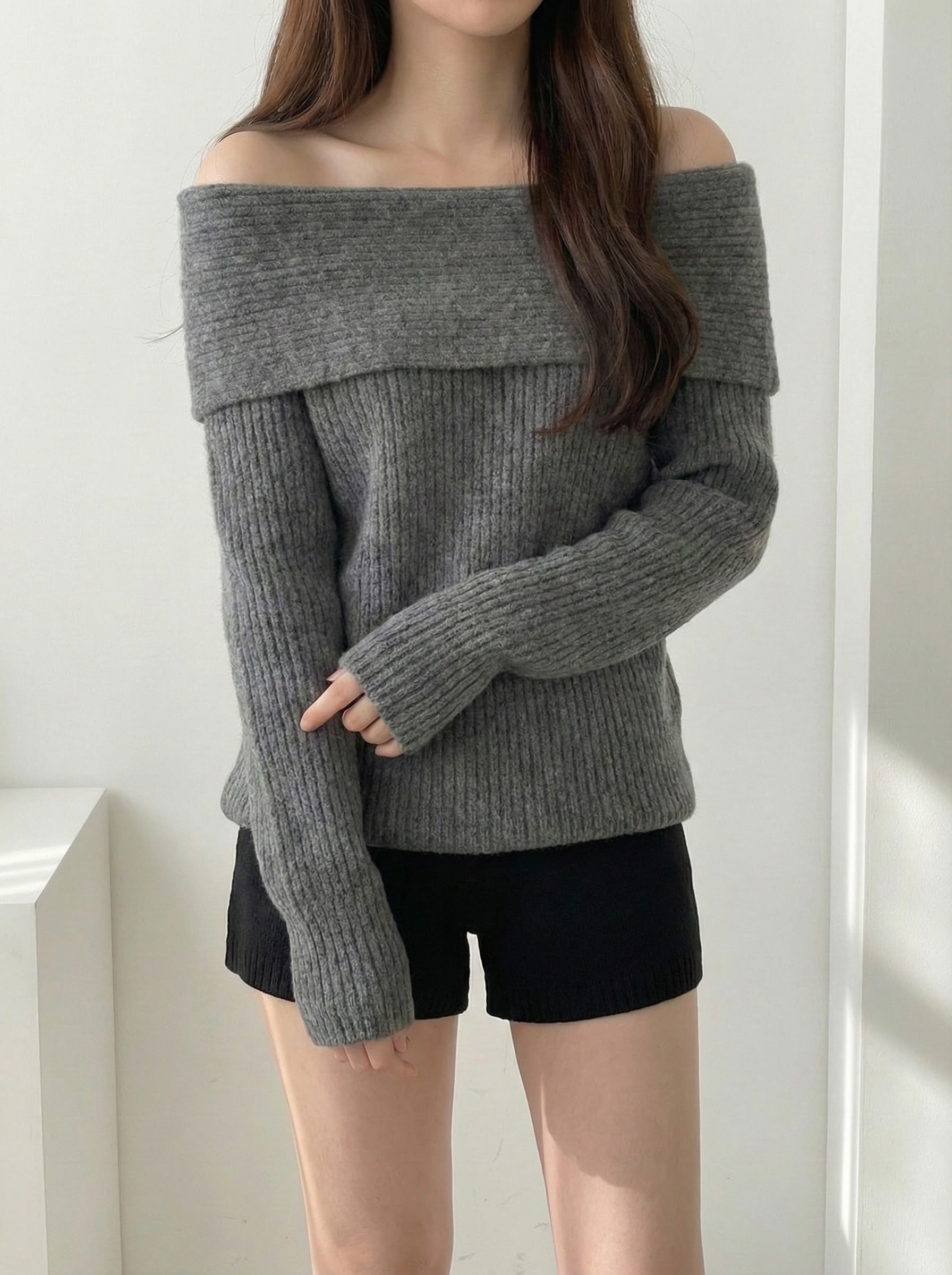 オフショルダーニットプルオーバー
