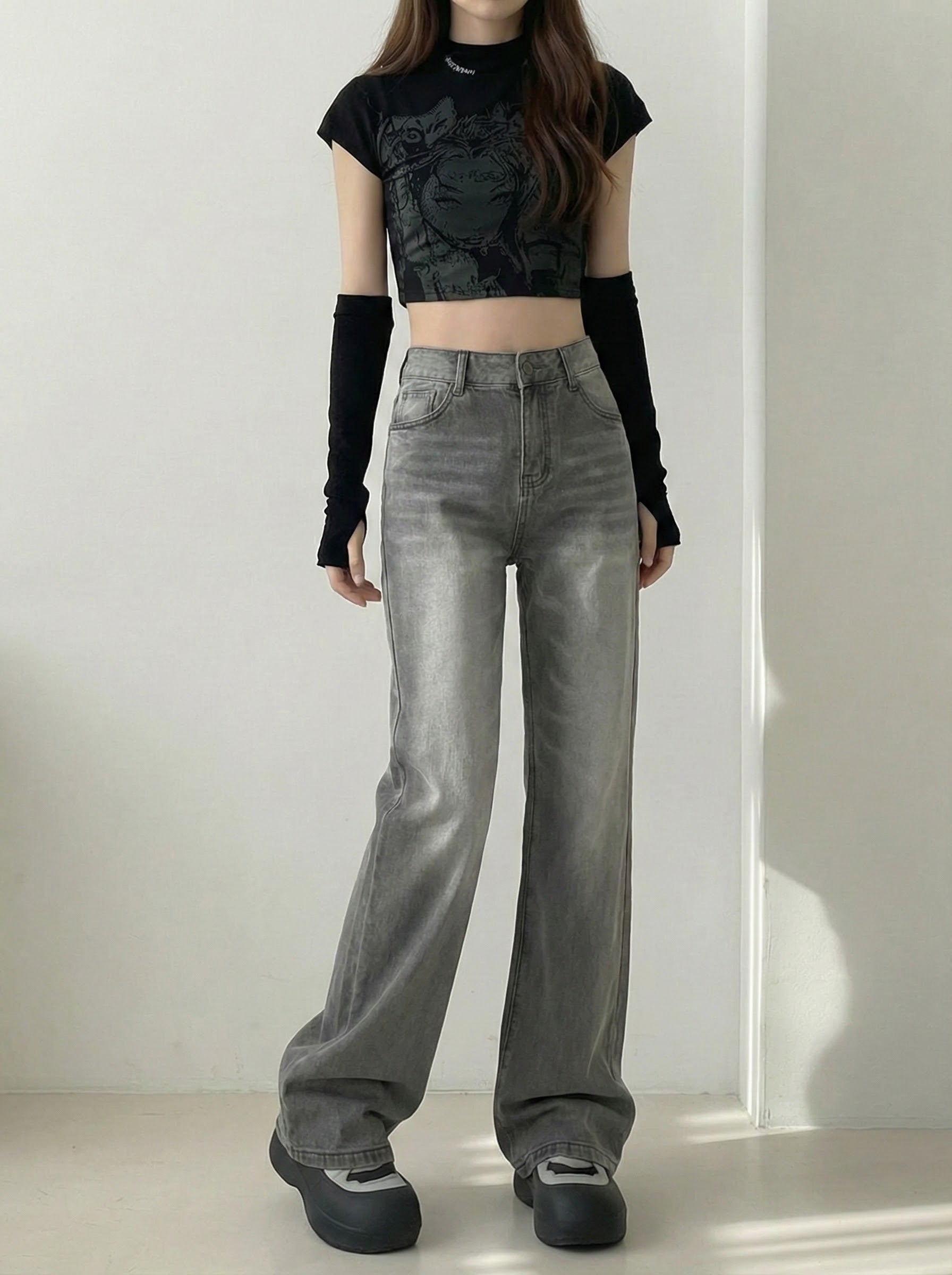 ハイウエストウォッシュドセミフレアデニム