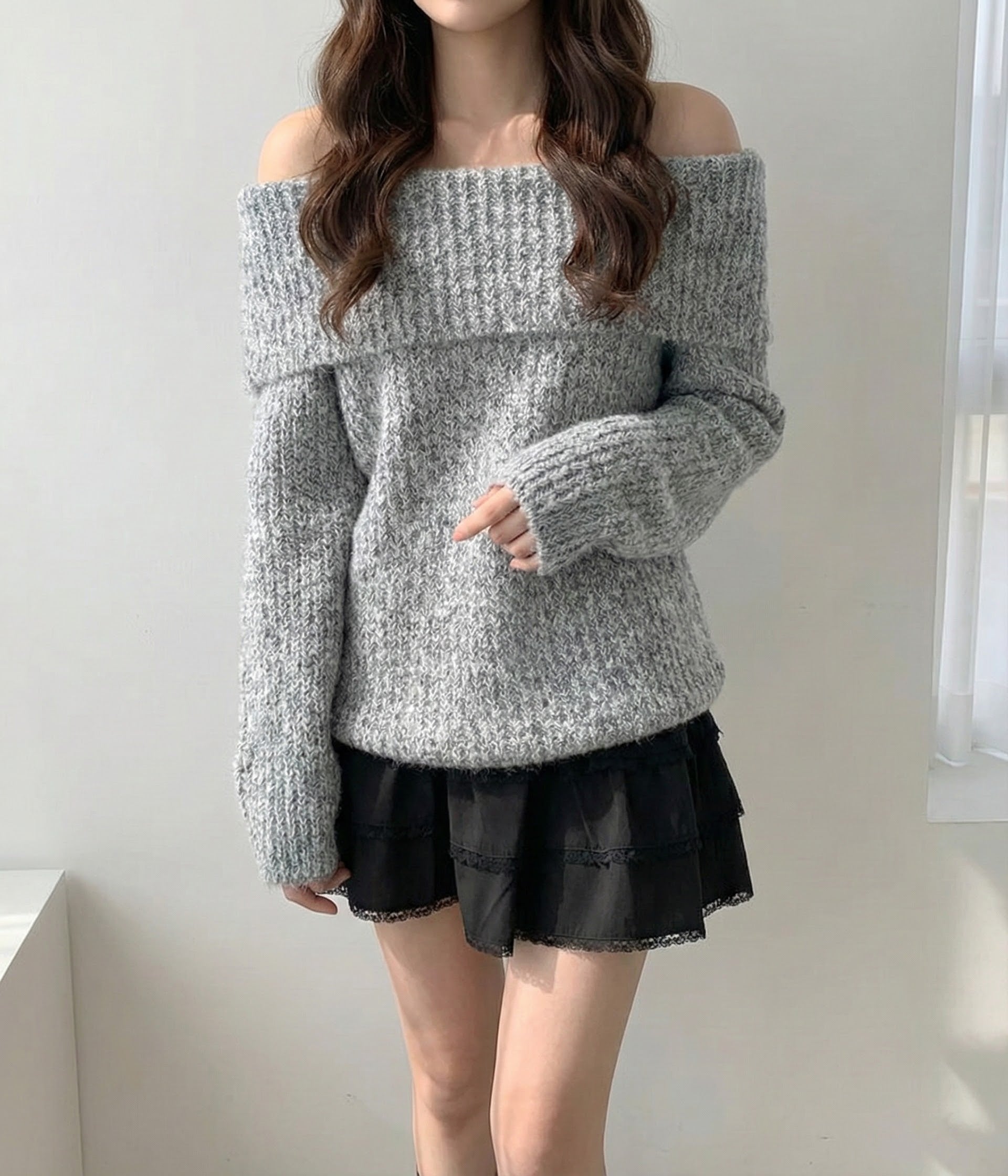 オフショルダーモヘアライクニットトップス