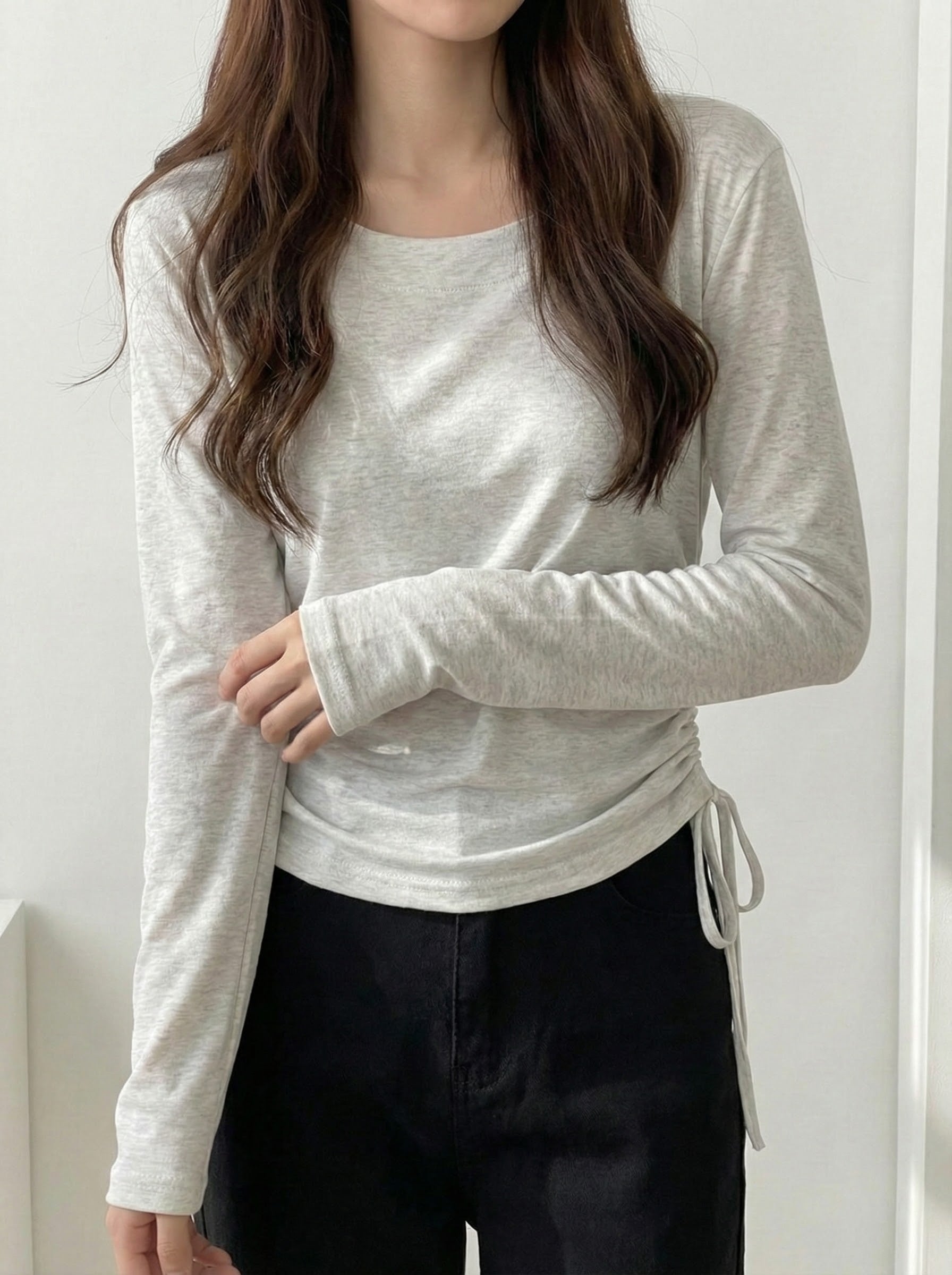 ラウンドネックギャザーロングTシャツ