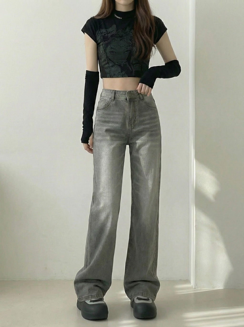 ハイウエストウォッシュドセミフレアデニム