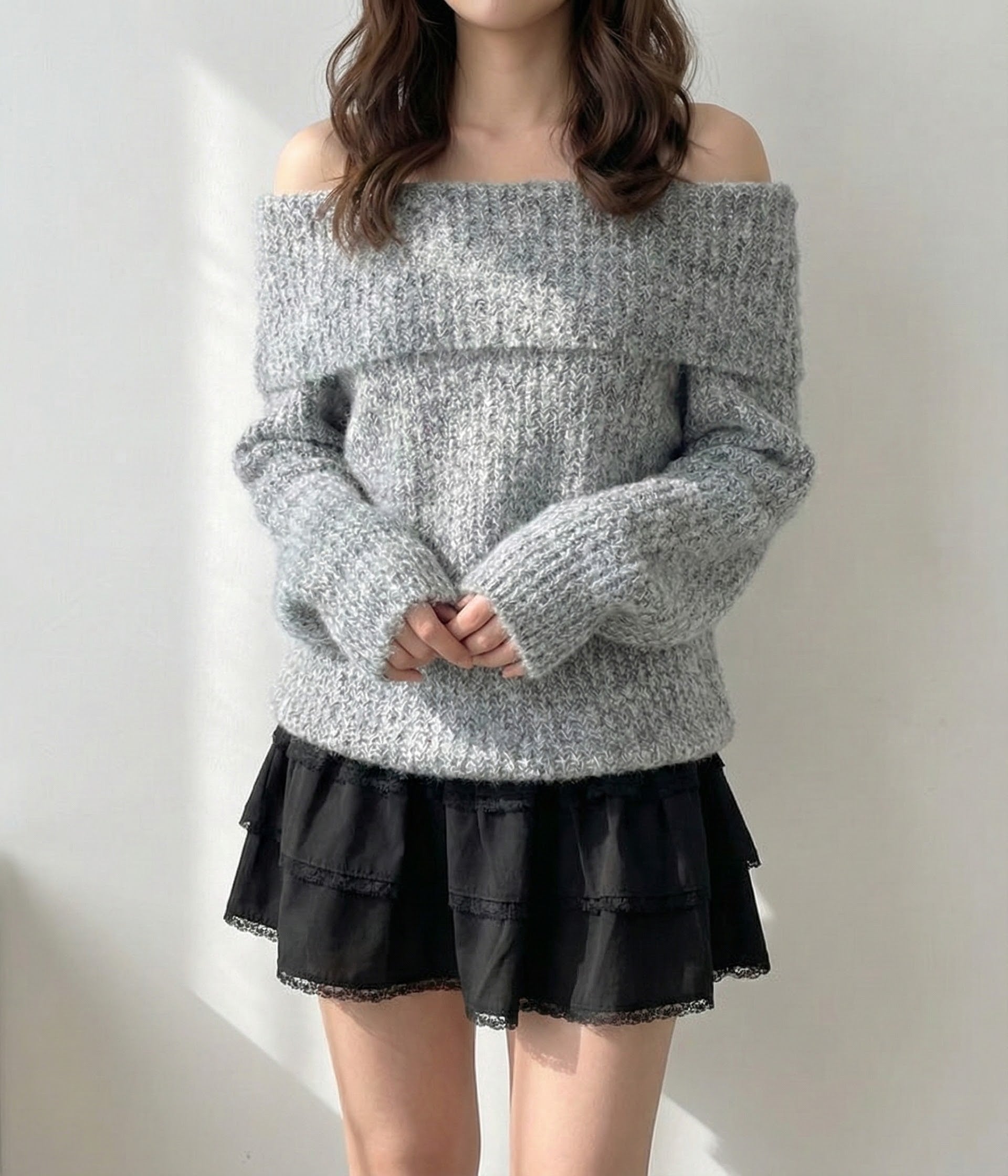 オフショルダーモヘアライクニットトップス