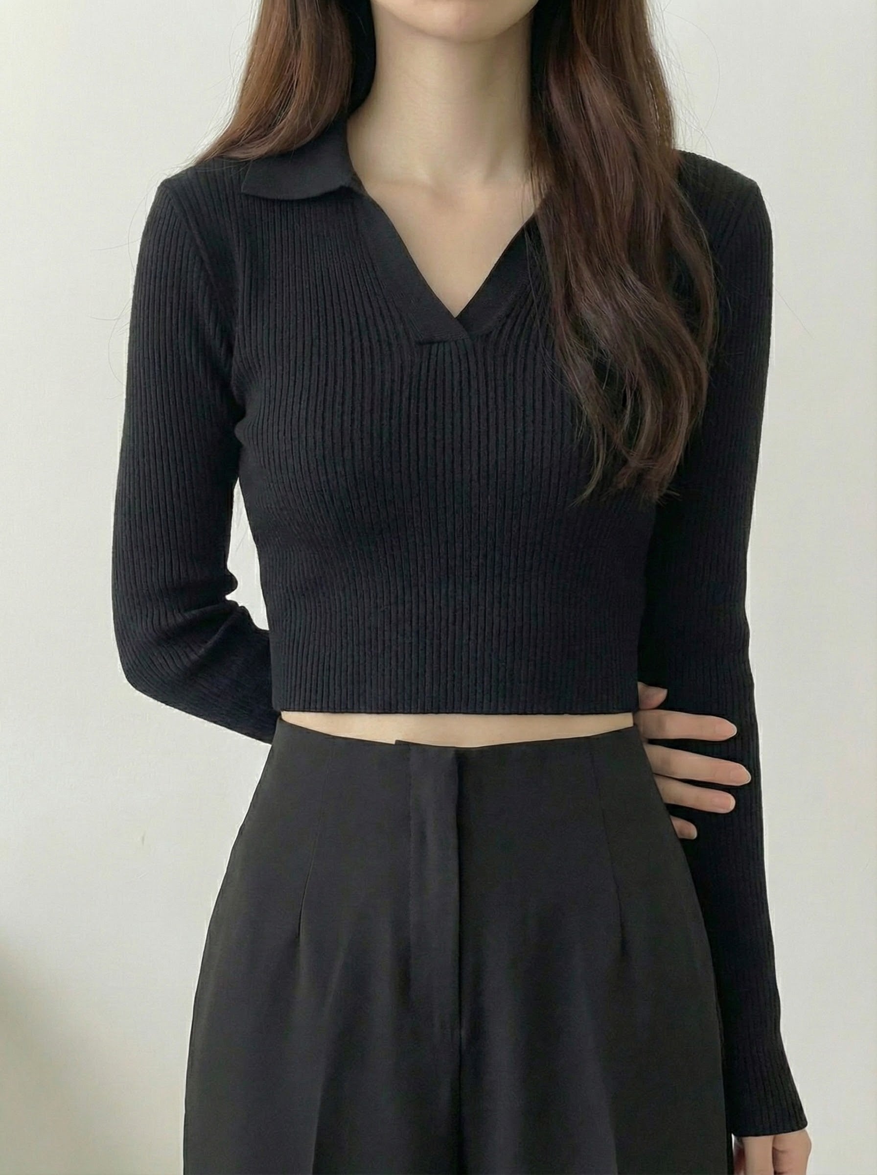 Vネックカラーニット