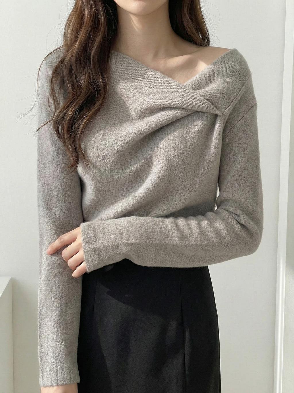 アシンメトリードレープニット