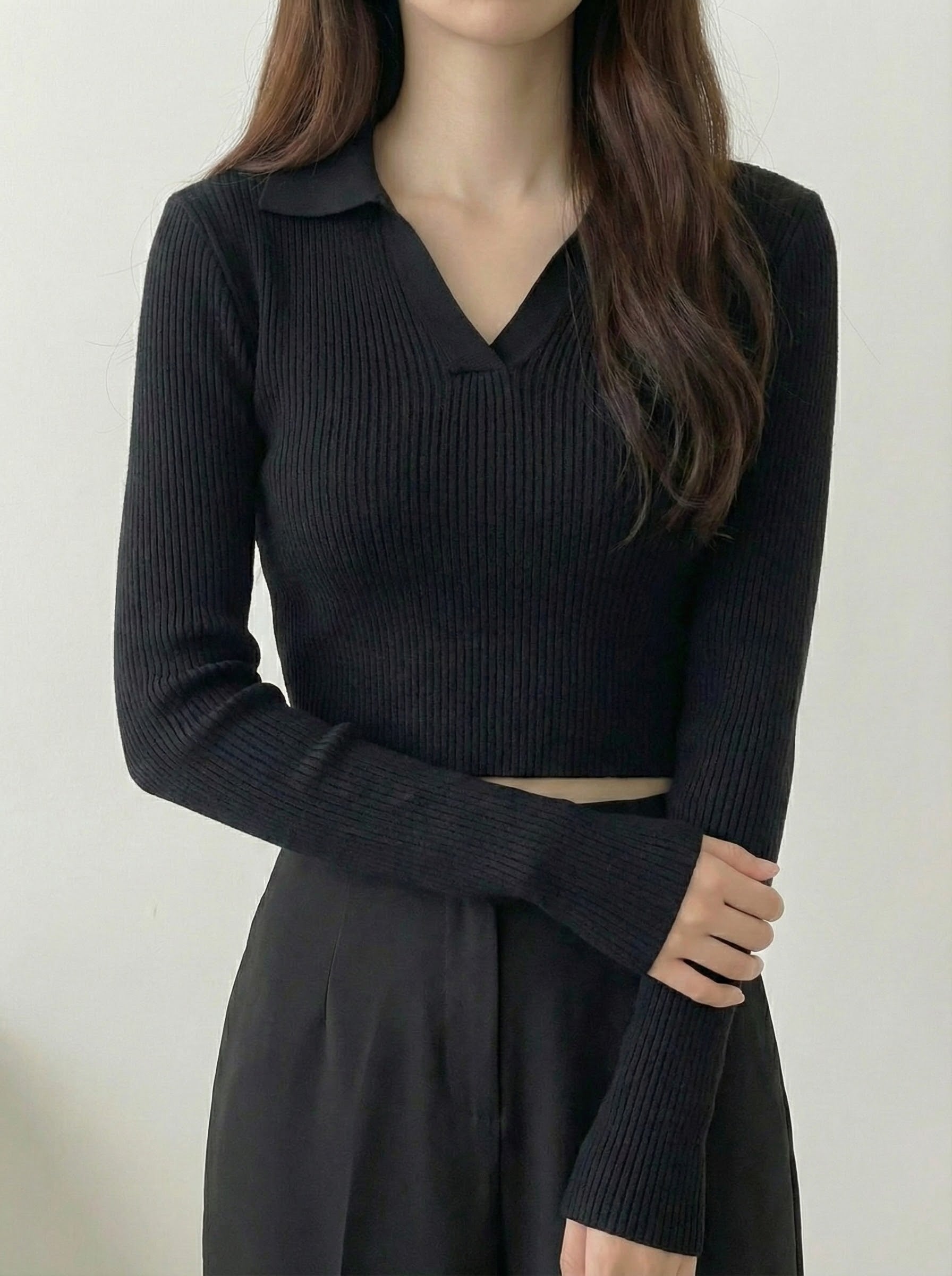 Vネックカラーニット