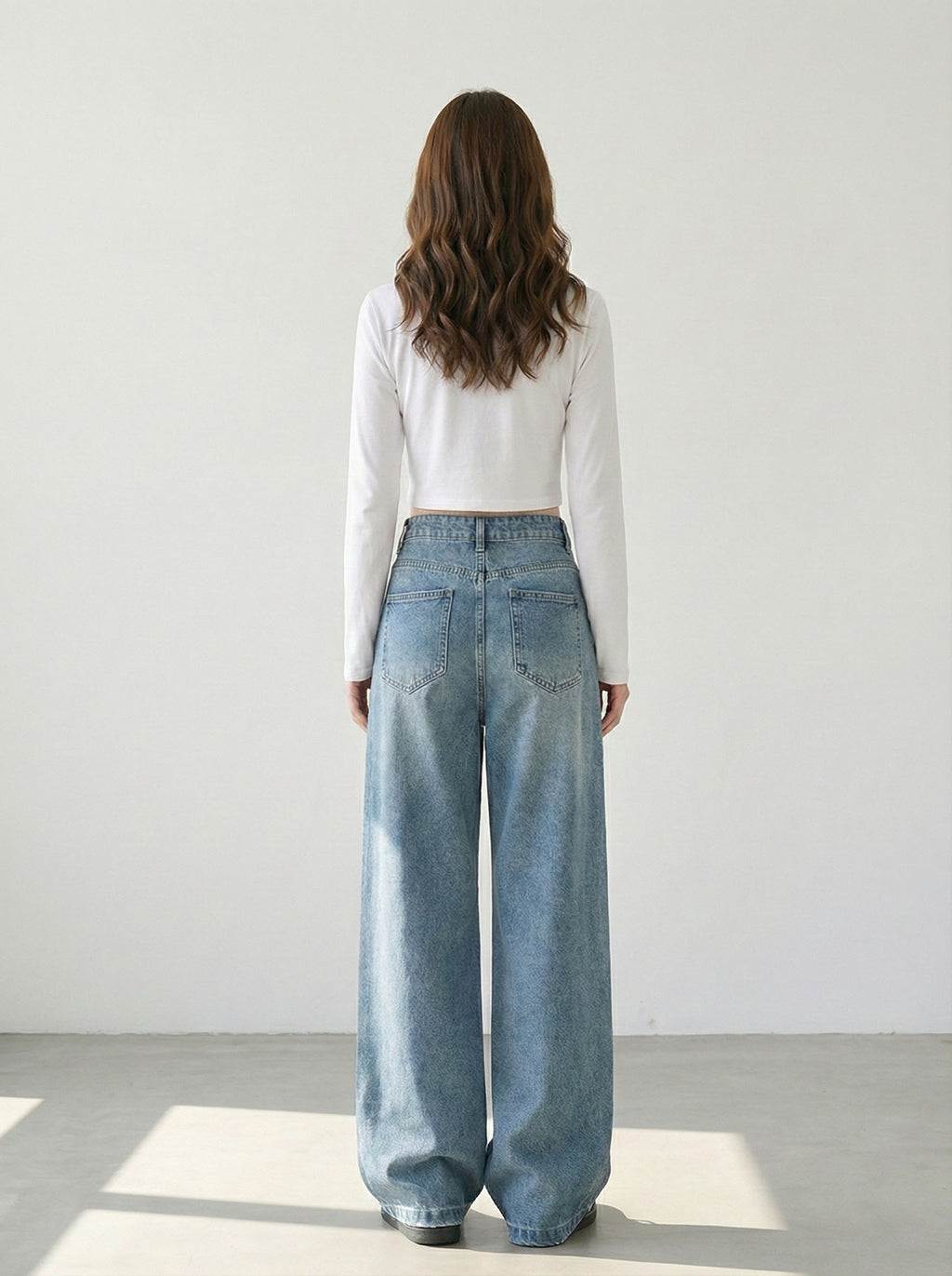 ルーズレッグデニムパンツ