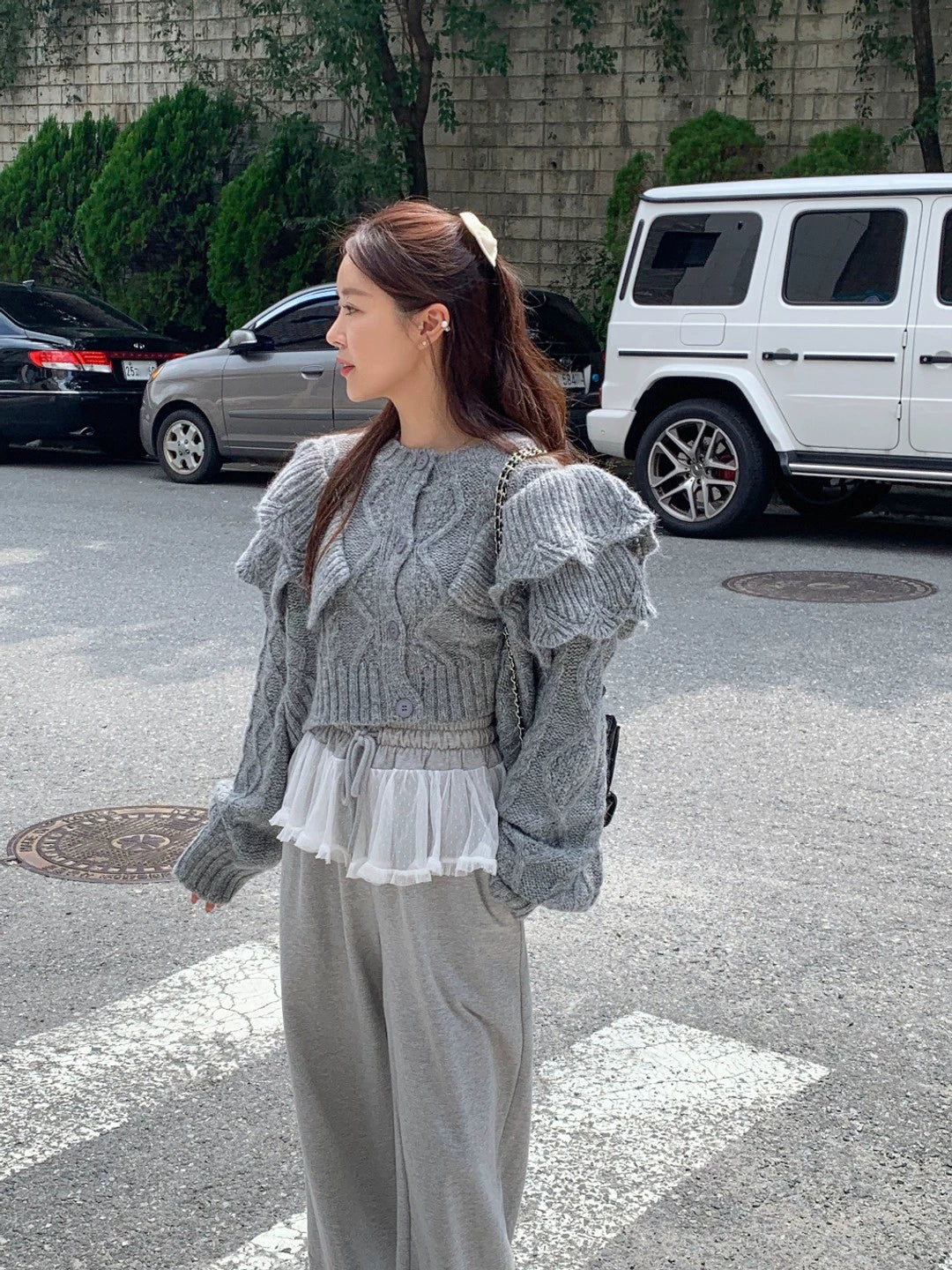 クロップドフリルショルダーニットカーディガン