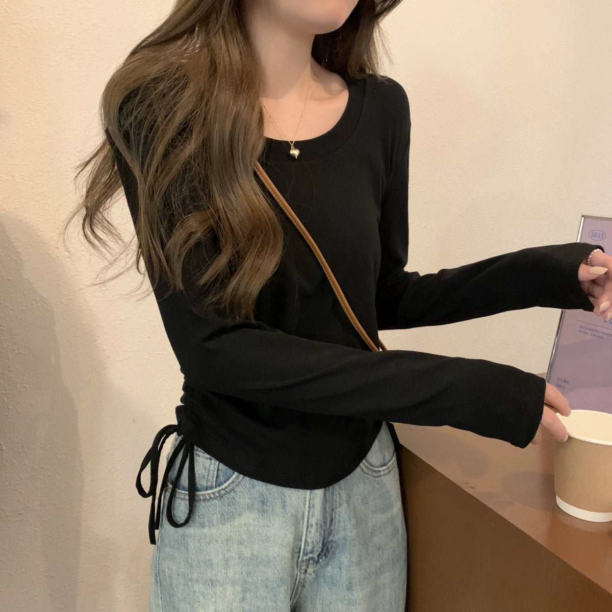 ラウンドネックギャザーロングTシャツ