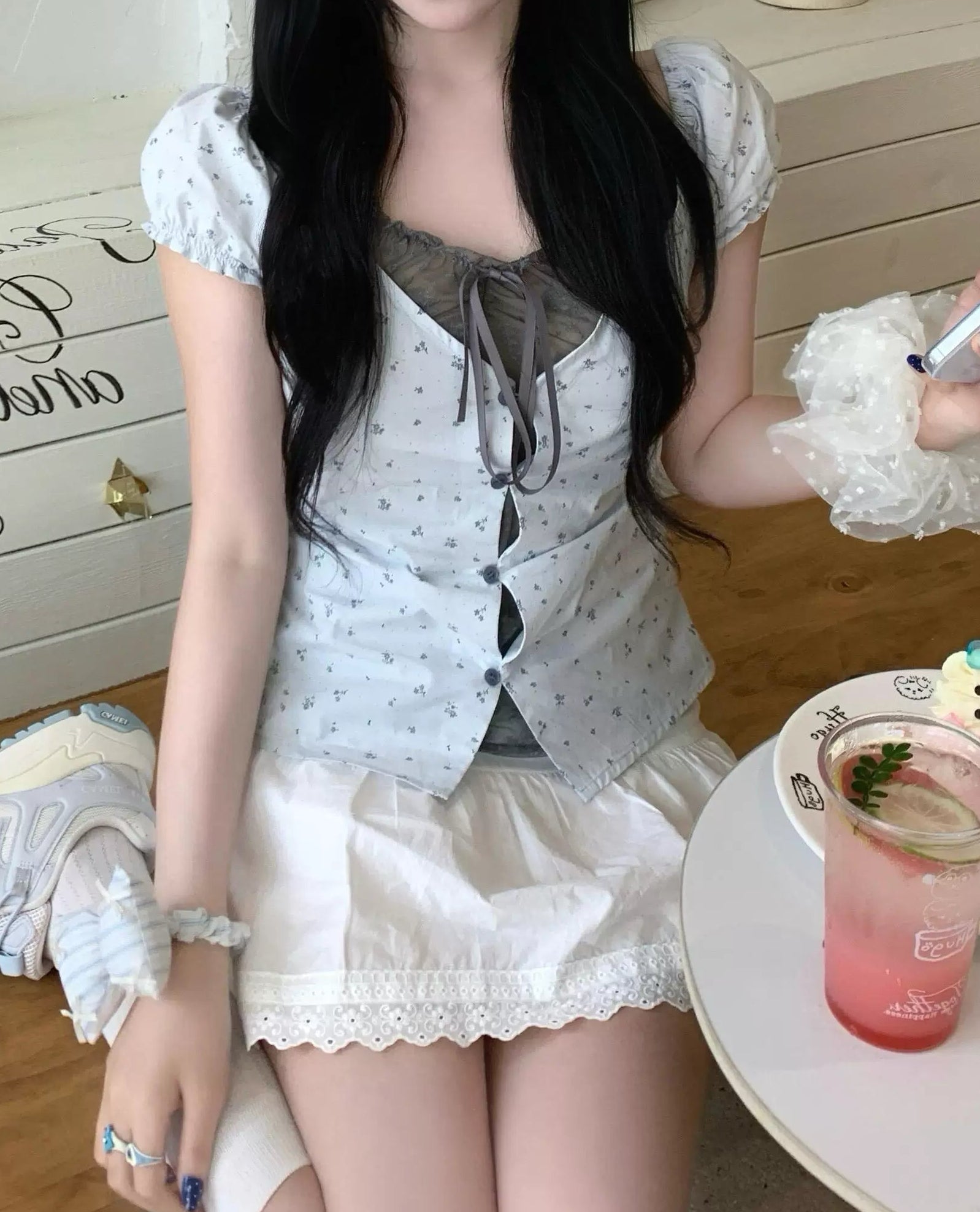 リボンフラワーギャザートップス