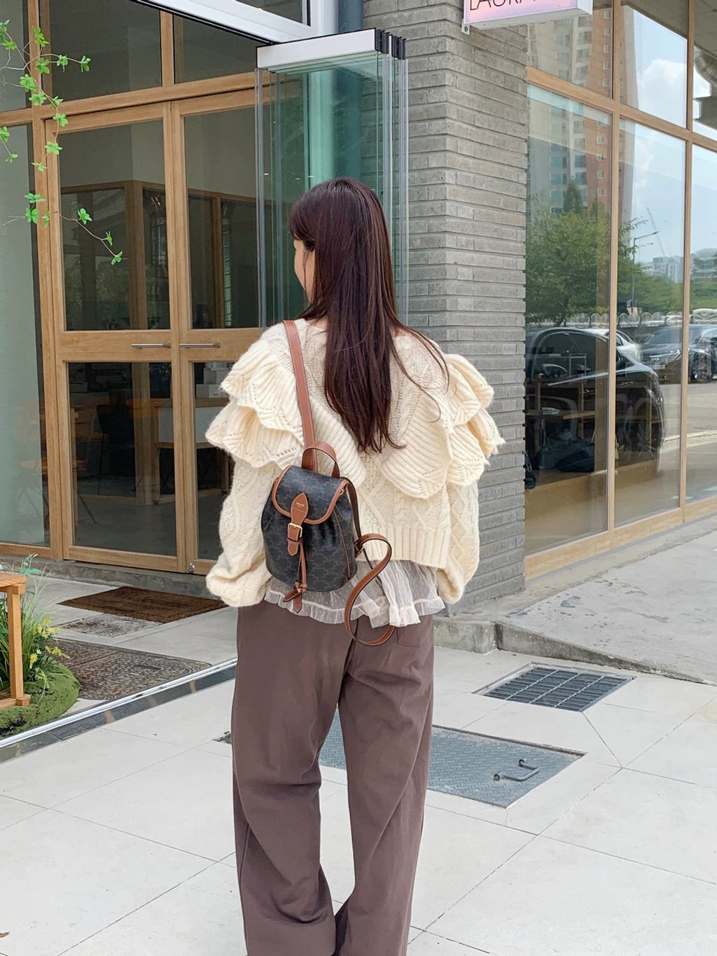 クロップドフリルショルダーニットカーディガン