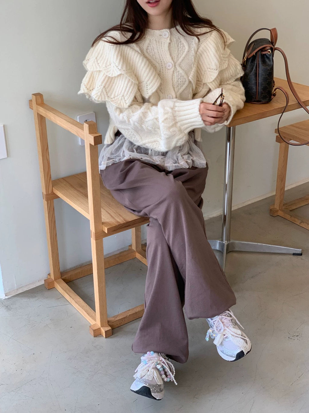 クロップドフリルショルダーニットカーディガン